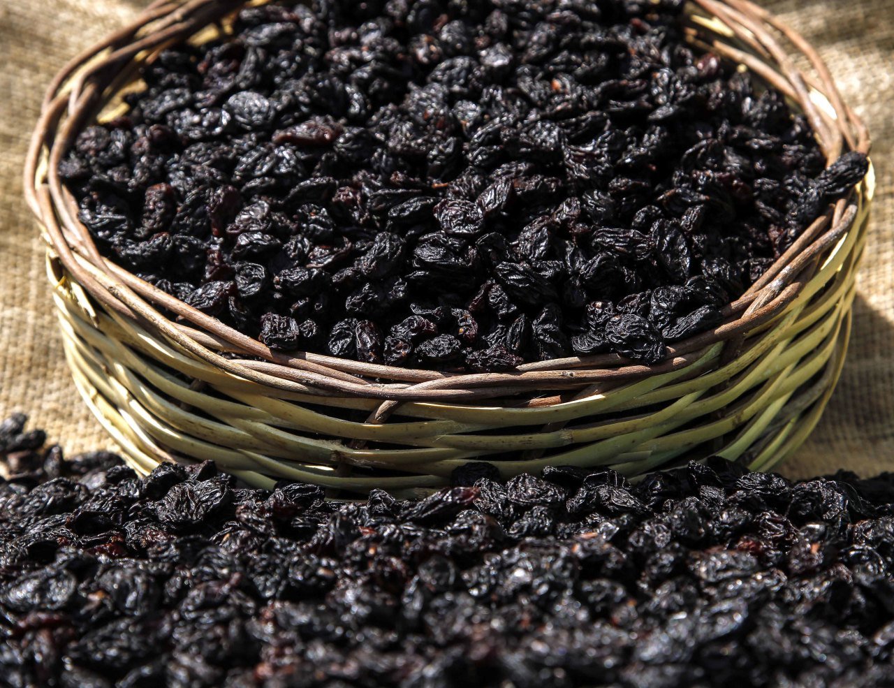 Siyah Çekirdekli Üzüm ( 500 Gram )