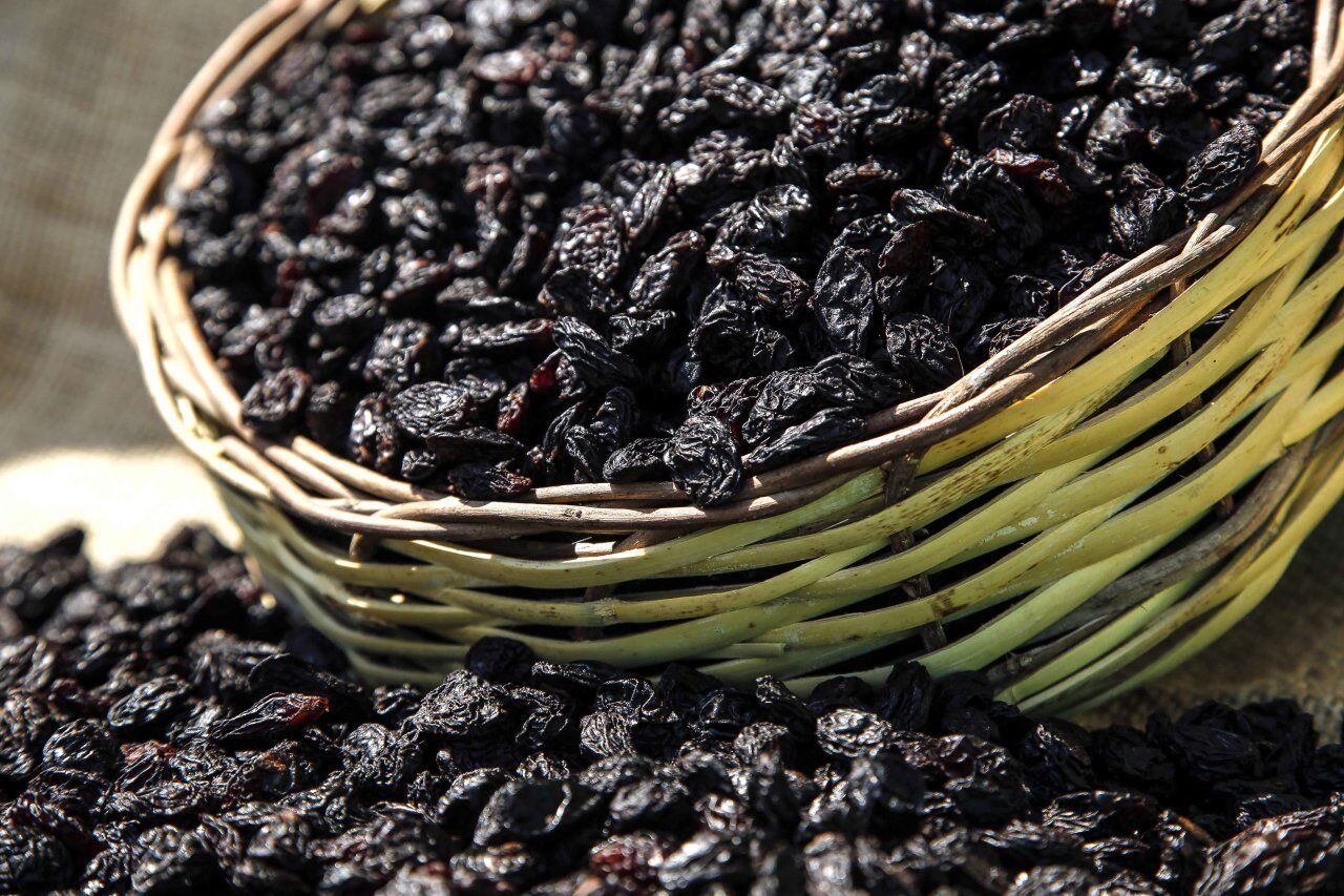 Siyah Çekirdekli Üzüm ( 500 Gram )